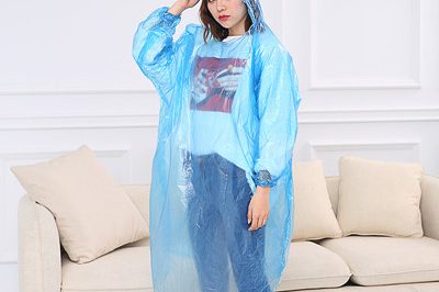 Disposable raincoat 400