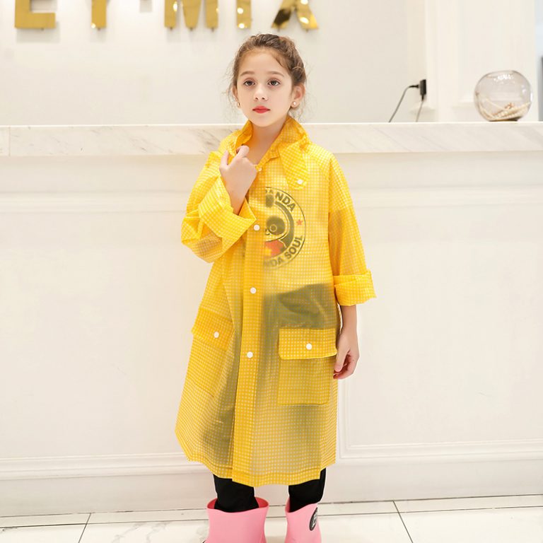 Benefits and maintenance of children's raincoats raincoat manufacturers
