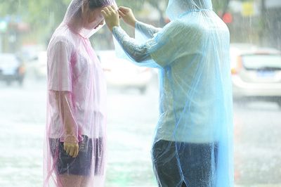 Disposable raincoat 400